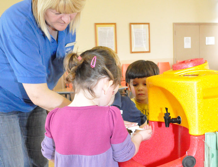 Handwashing teaching can be more effective with a song!